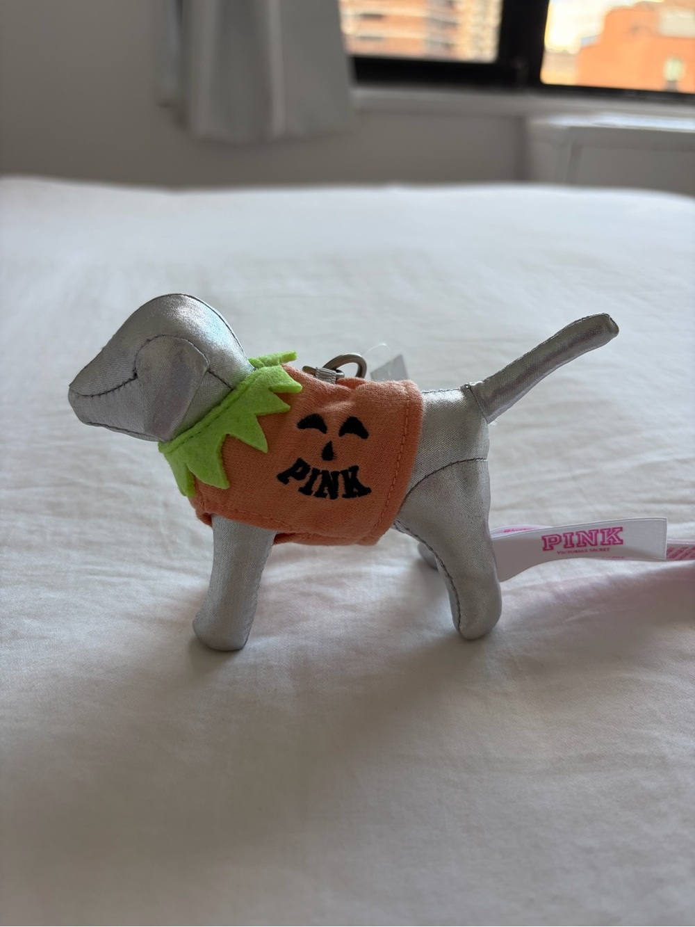 VS PINK Micro Dog Keychain Charm - Picture 3 of 5